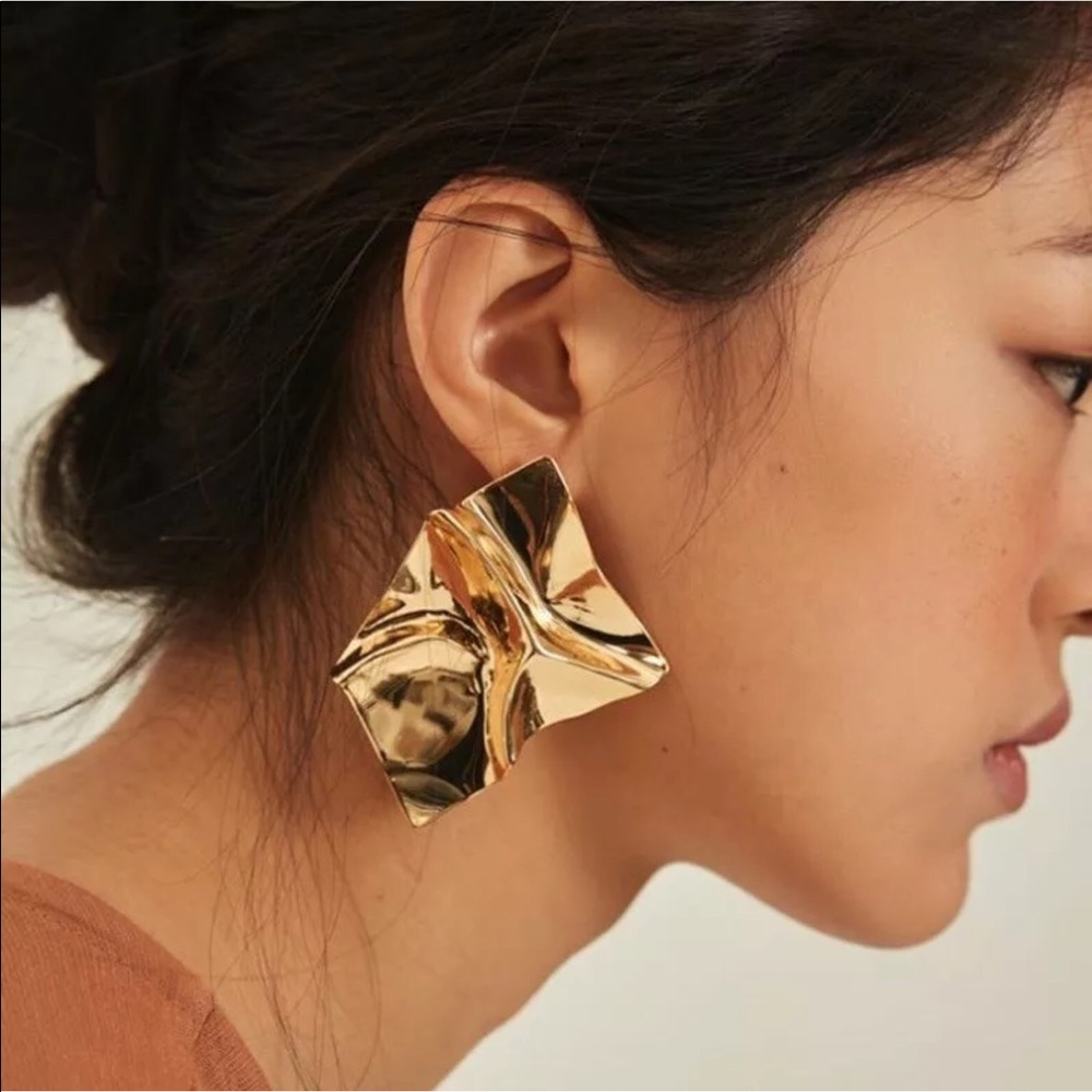 🌹✅Gold Filled Geometric Fashion Earrings.